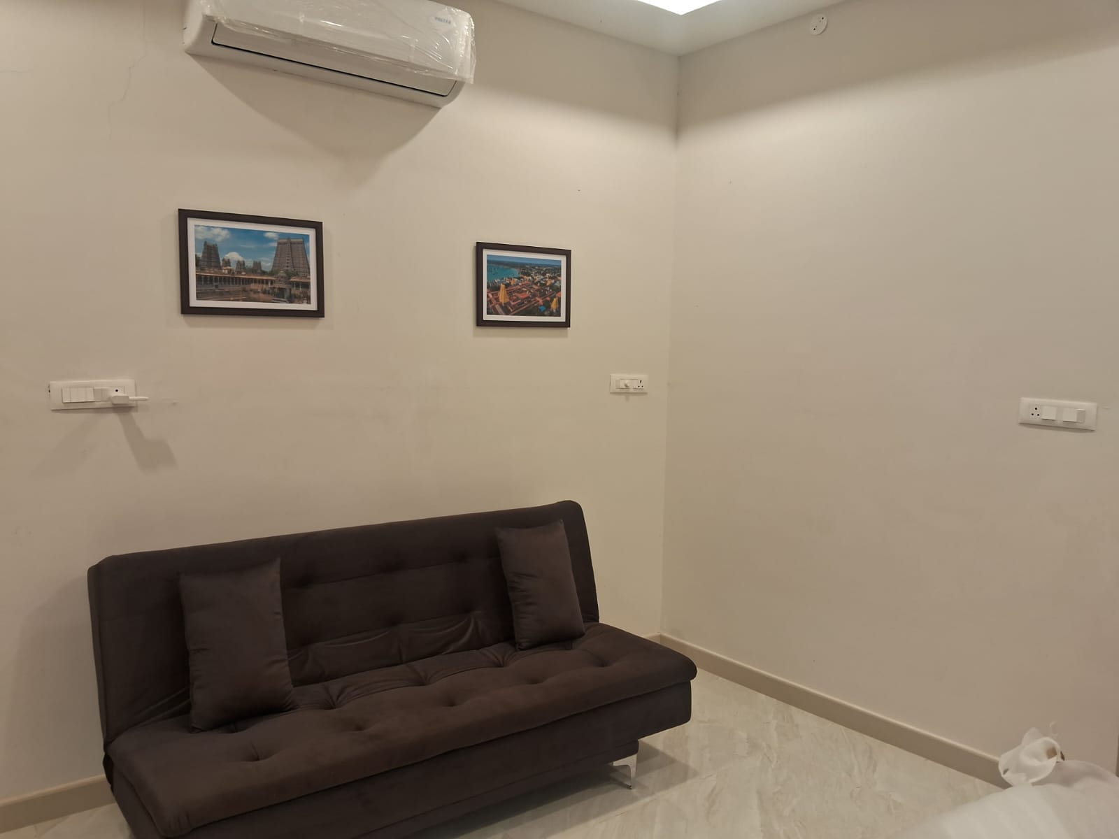 Single Bed Room Suite with Sleeper Sofa. - 7th Stay - Karaikudi in Karaikudi